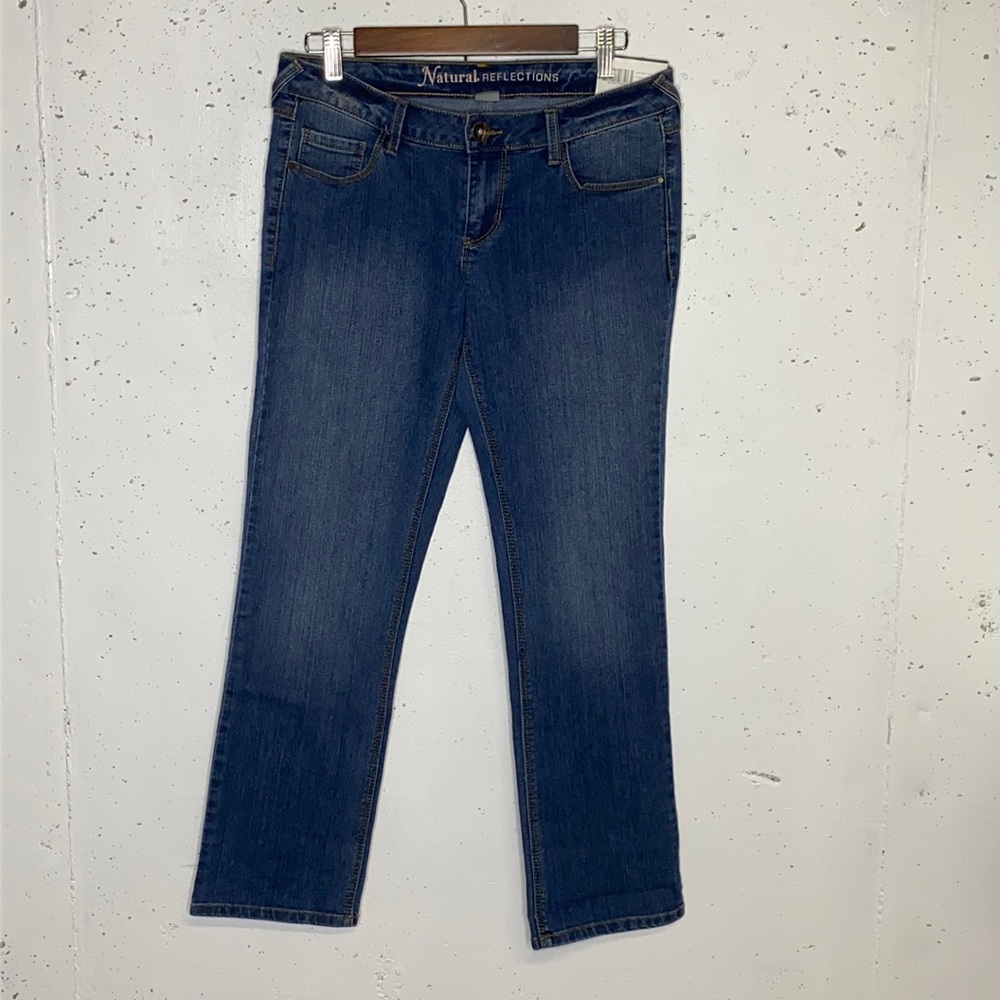 Women’s Natural Reflections Jeans size 6 petite